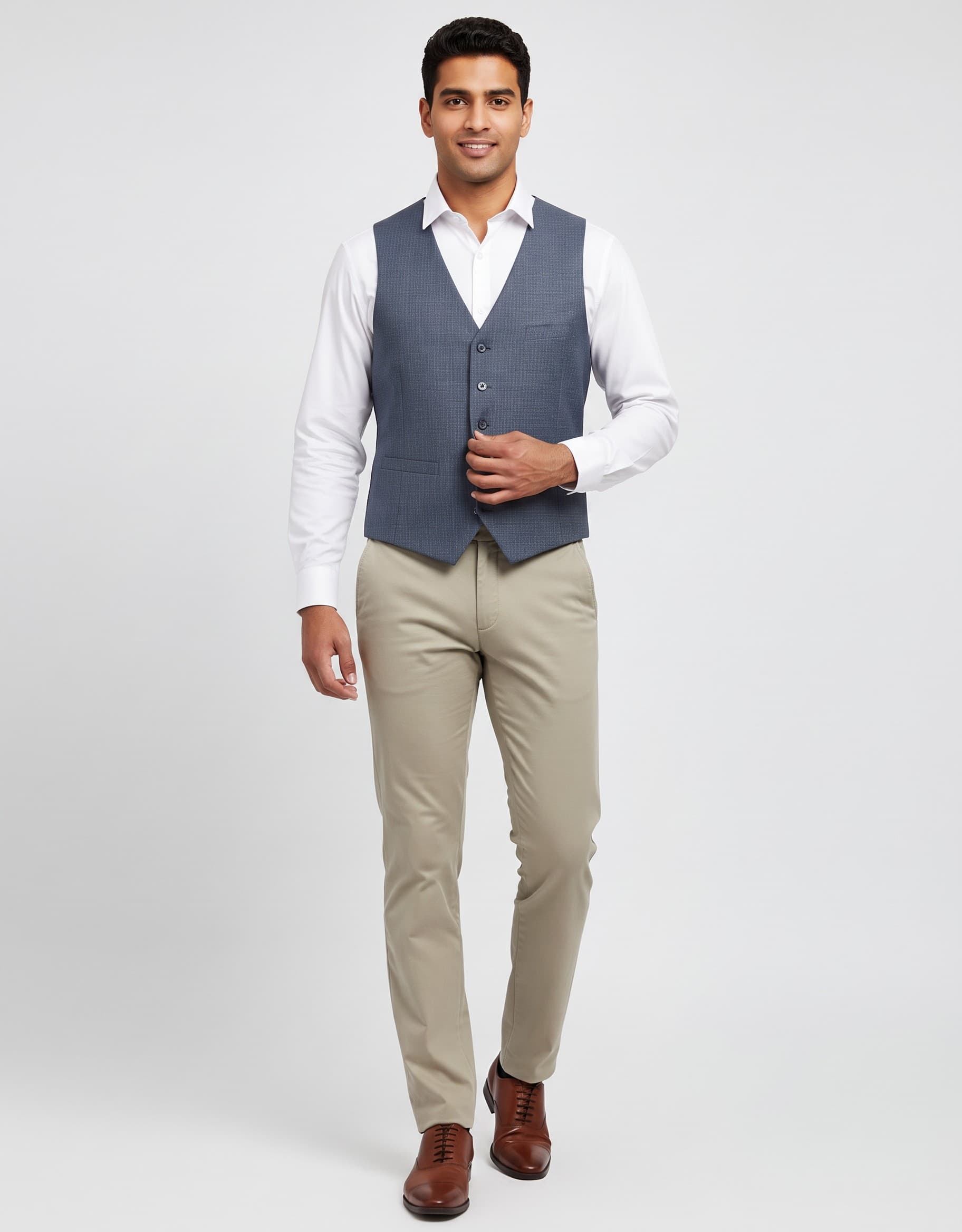Gilet birdseye structuur blauw — op model